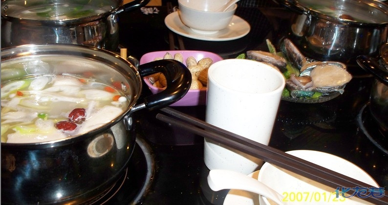 ↑猪<em>妹话</em>美食↑-开荒赤冰凌回转主题火锅|龙城