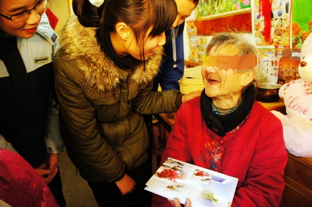 如歌似诗的三月,同济义工相约春天 真情服务心