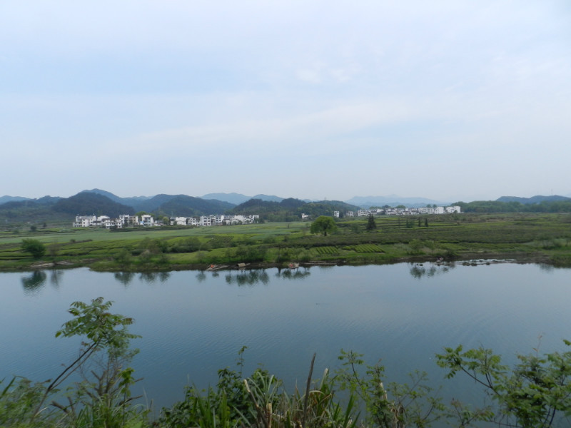 爱的奉献-独行侠&<em>双鱼妹</em>参加江西婺源爱心4+