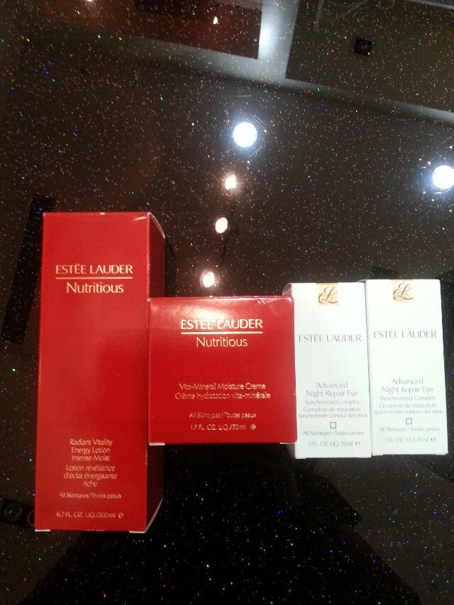 爱美的美女们···韩国代购化妆品罗!|免费商