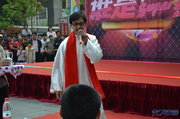 路劲又一城杯草根明星选秀大赛,30进10复赛