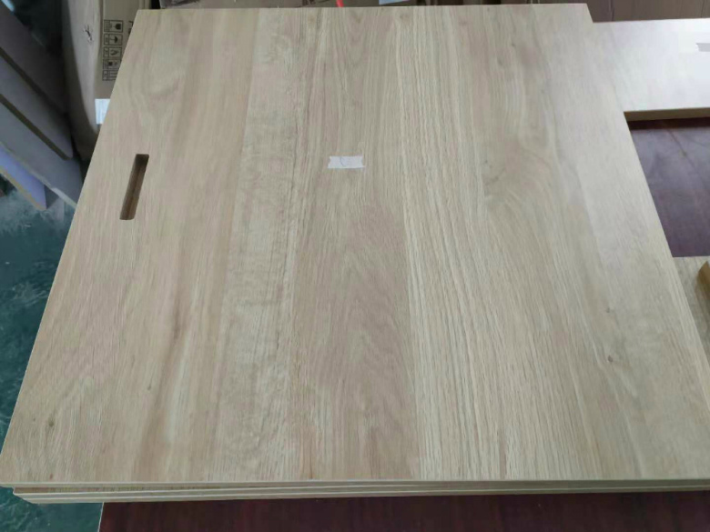 图1是他榻榻米门板图2是抽屉的抽面板,封边完毕,之后要清理板面啦