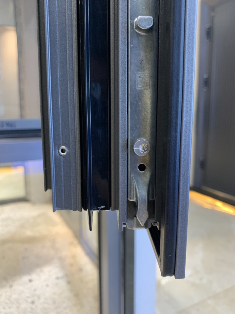 【沃斯卡门窗】——公园世纪智赫静音门窗安装完工!现场实拍美图!